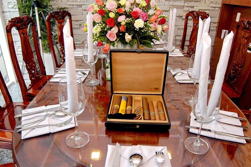 Nam Hung Hotel На Транг Екстериор снимка